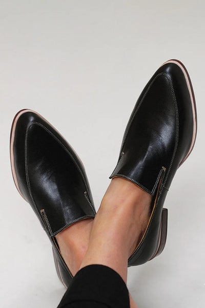 Annelies | Black Pointed-Toe Loafers