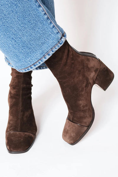 Victoria | Classic Heeled Boots
