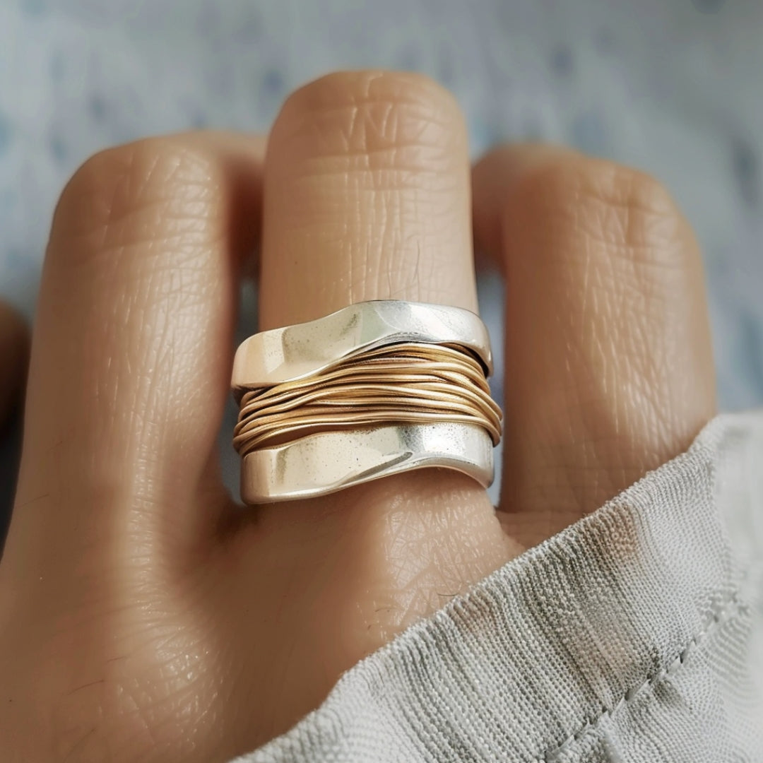 Rena | Silver Golden Threads Ring