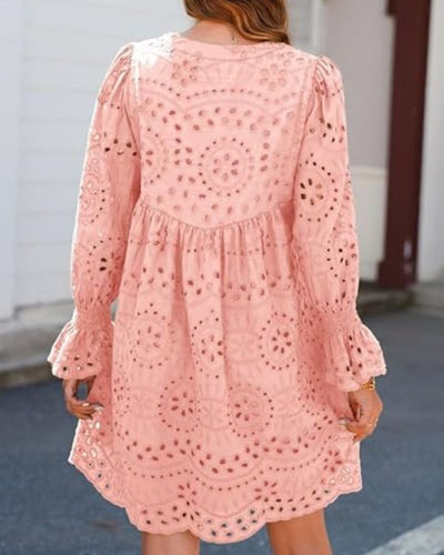 Liliane | Short Lace Dress with Timeless Charm