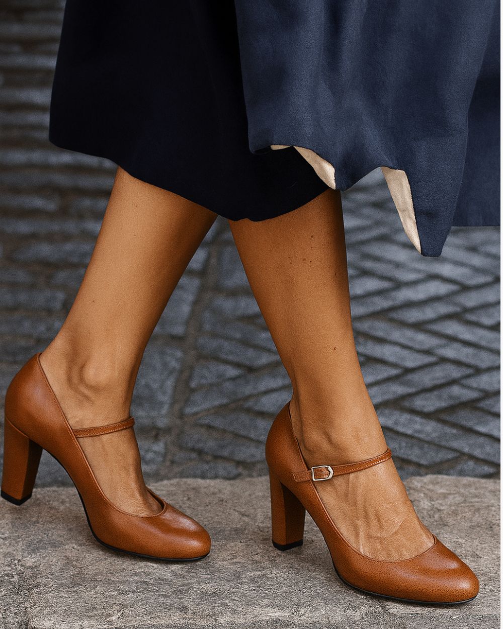 Jolvia – Sandals with a Wide Heel