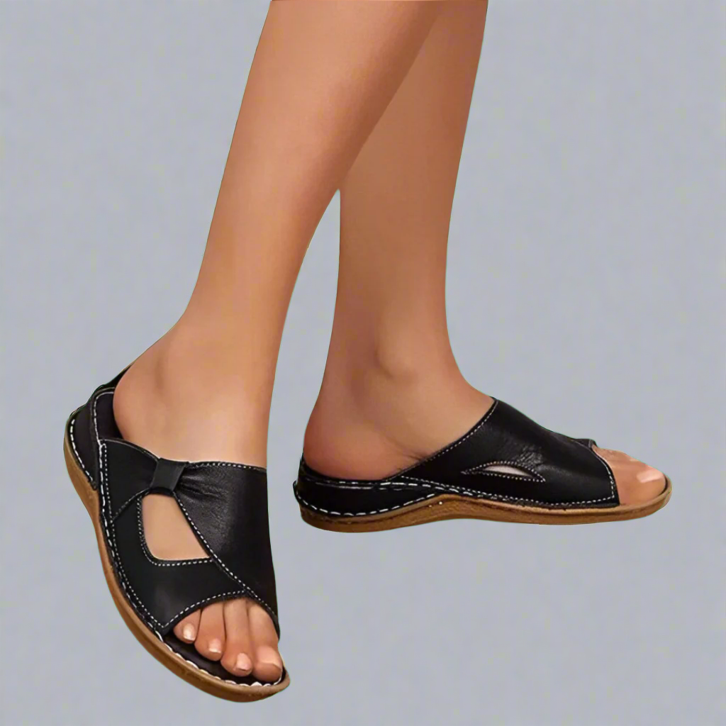 INES | LOW SANDAL WITH CONTRAST STITCHING