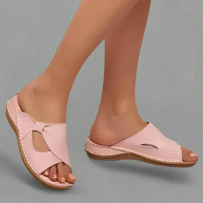 INES | LOW SANDAL WITH CONTRAST STITCHING