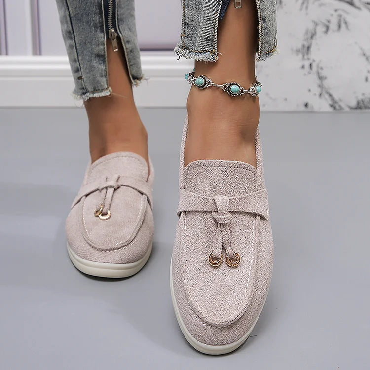 Saskia | Elegant Moccasins with Knotted Stitching