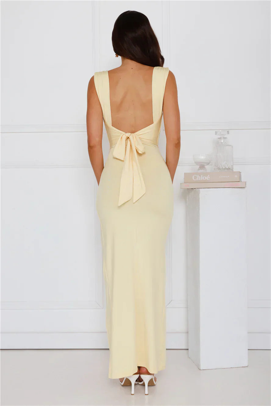 Ellie – Dress with Subtle and Fine Cut