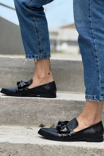 Carine | Elegant Moccasins with Snake Skin Effect Print