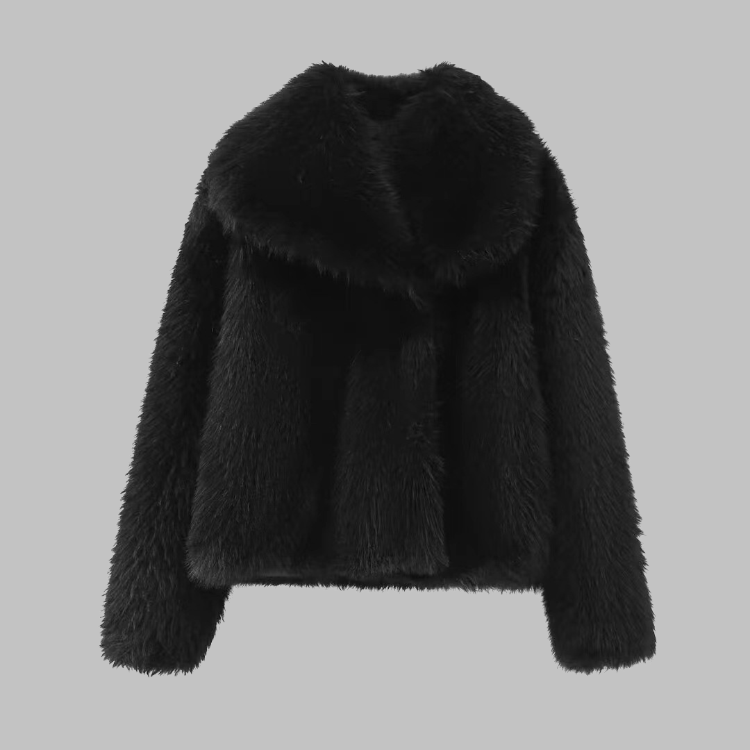 Weena | Collared Fuzzy Coat