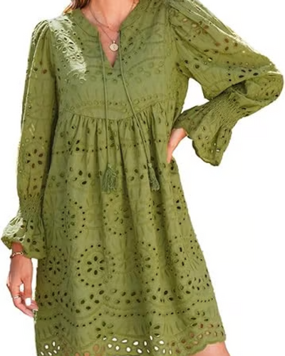 Liliane | Short Lace Dress with Timeless Charm