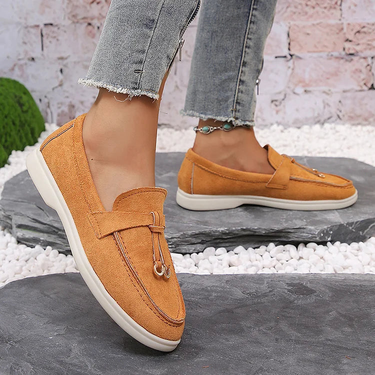 Saskia | Elegant Moccasins with Knotted Stitching