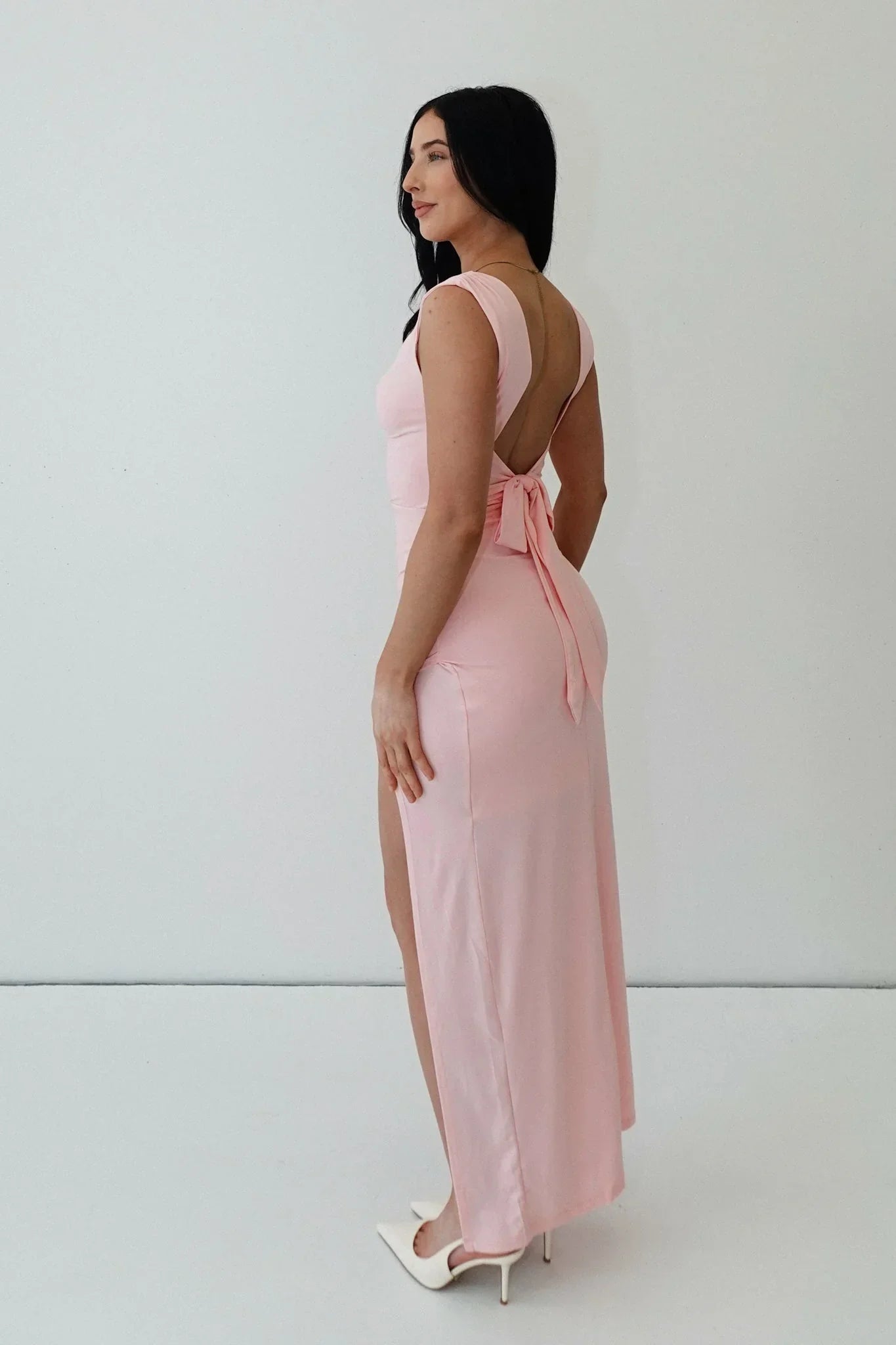 Ellie – Dress with Subtle and Fine Cut