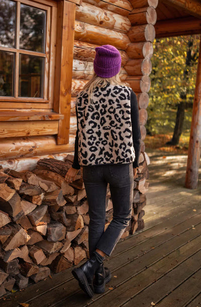 Astrid™ | Stylish leopard sweater vest