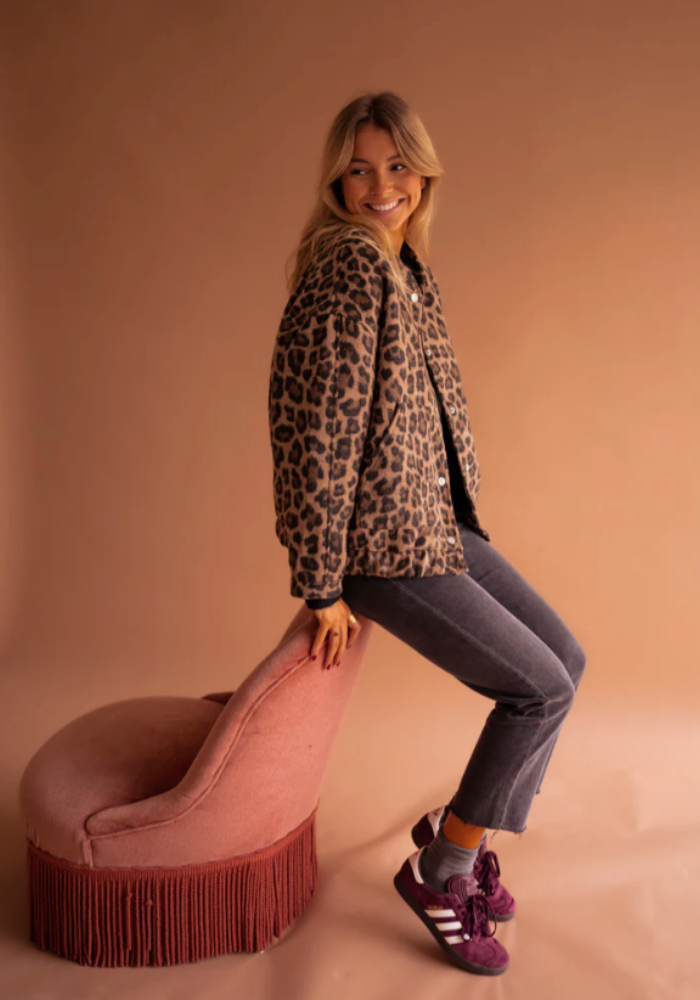 Leona™ | Leopard bomber jacket with stylish flair