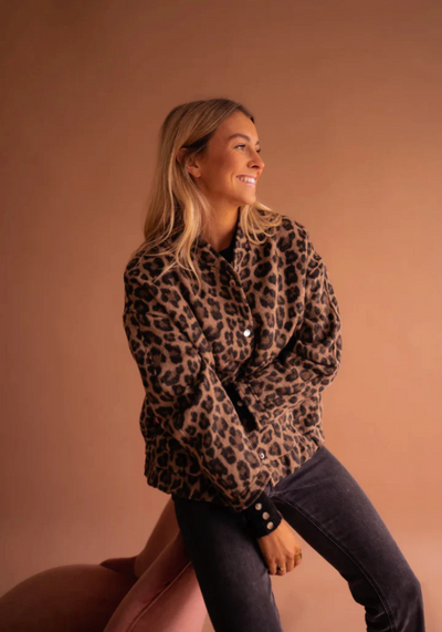 Leona™ | Leopard bomber jacket with stylish flair