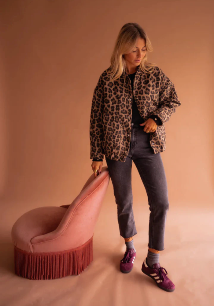 Leona™ | Leopard bomber jacket with stylish flair