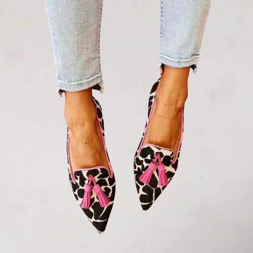 Julia | Two-Tone Pointed Moccasins