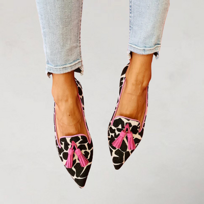 Julia | Two-Tone Pointed Moccasins