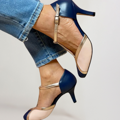 NOIRÉ | COMFORTABLE T-STRAP SANDALS