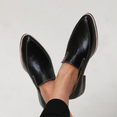 Annelies | Black Pointed-Toe Loafers