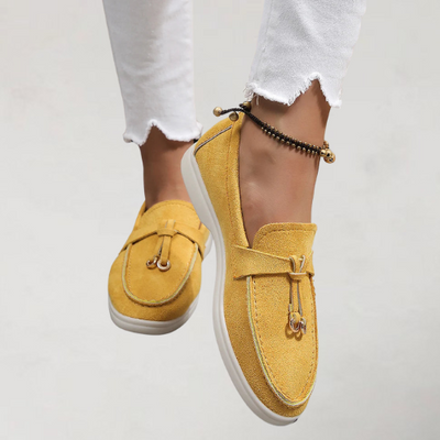 Saskia | Elegant Moccasins with Knotted Stitching