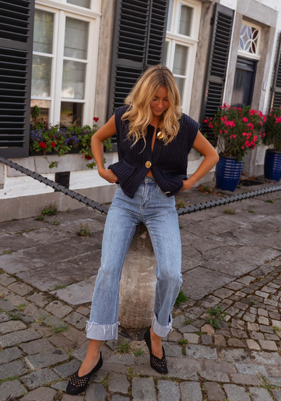 Fenja™ | Stylish Knitted Vest for Every Layer