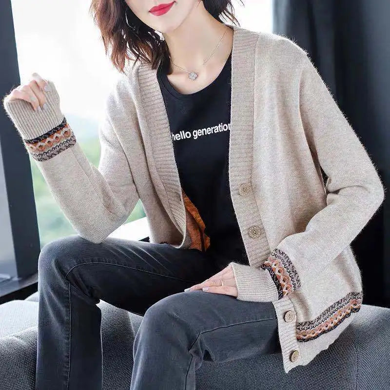 KIRSI | PATTERNED HEM CARDIGAN
