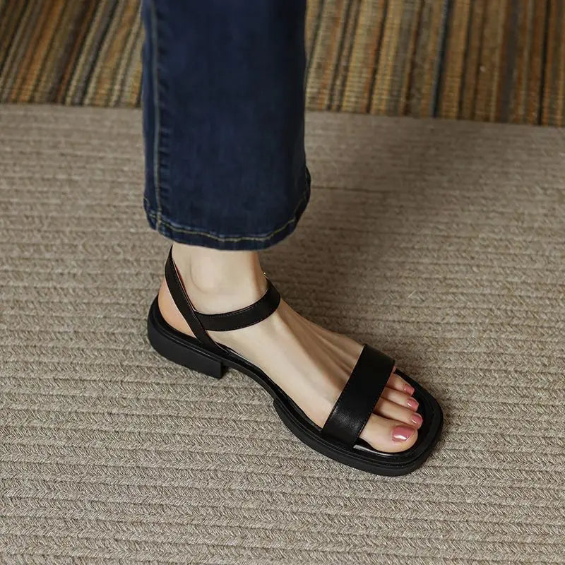 June™ | The leather sandals for a refined and minimalist style
