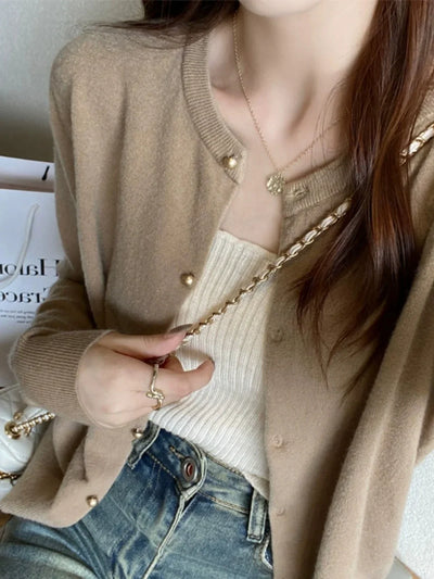 ELLIANA | LIGHTWEIGHT BUTTON CARDIGAN