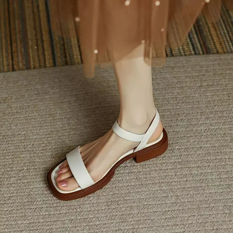 June™ | The leather sandals for a refined and minimalist style