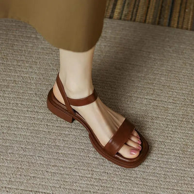 June™ | The leather sandals for a refined and minimalist style