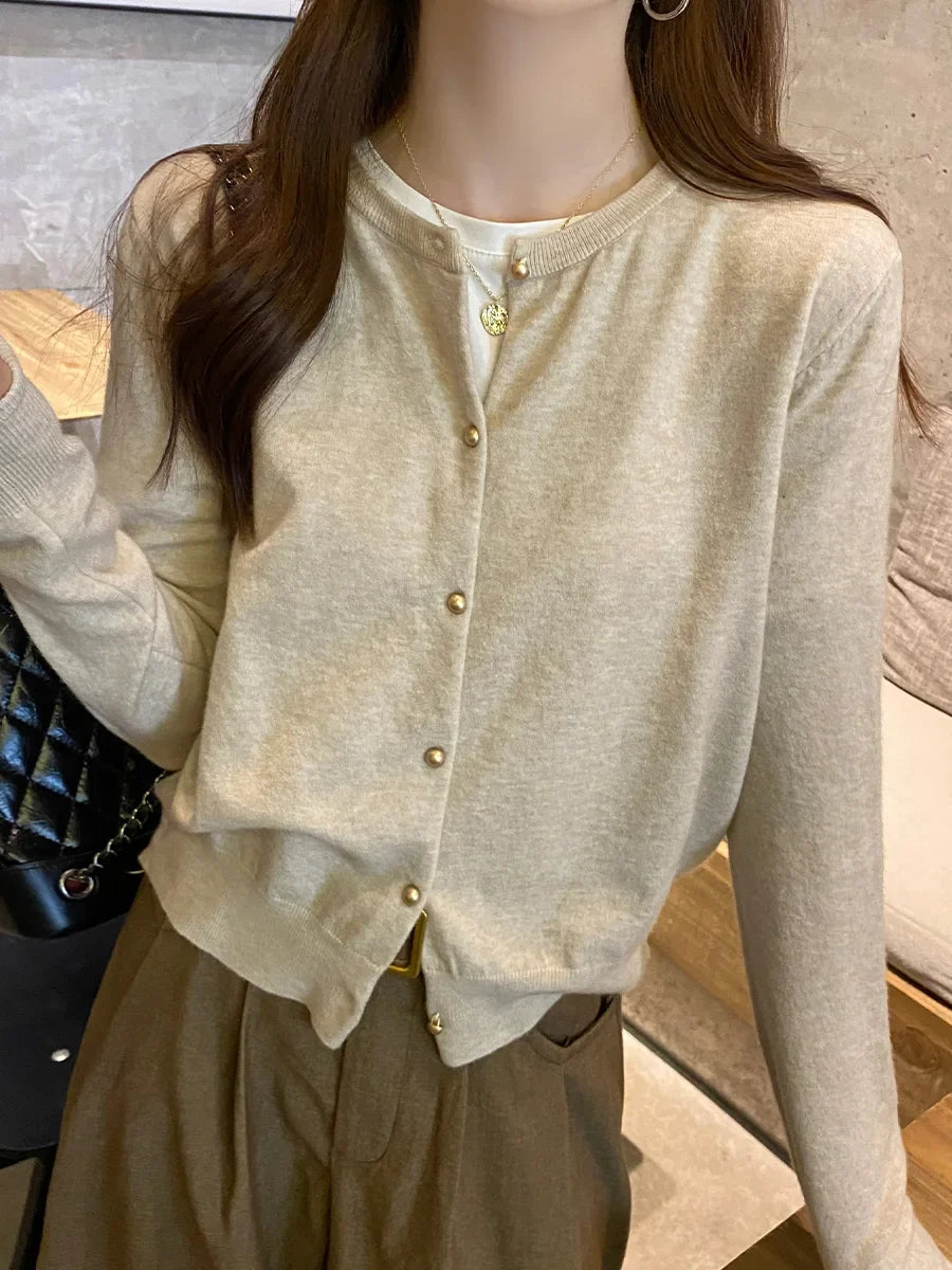 ELLIANA | LIGHTWEIGHT BUTTON CARDIGAN