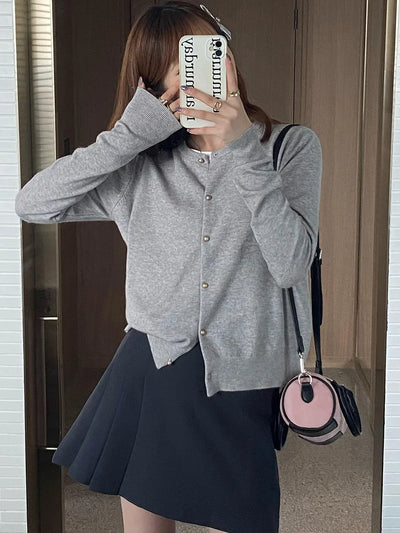 ELLIANA | LIGHTWEIGHT BUTTON CARDIGAN