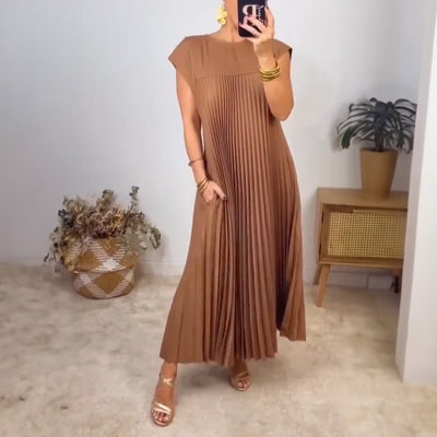 Justine | Elegant Pleated Maxi Dress