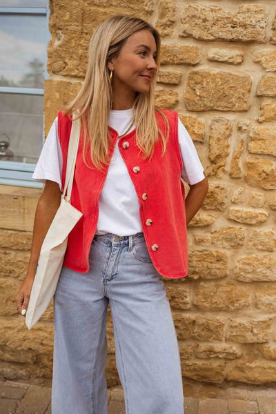 Lina™ | Summer Vest with Retro Flair