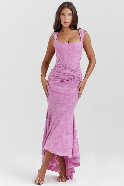 Zoey – Elegant Dress with Defined Waist