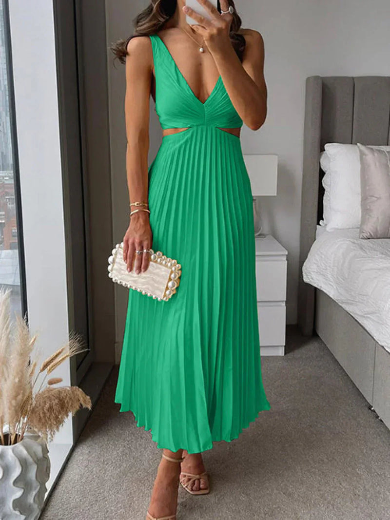 Zampia – Long Dress with Defined Elegance