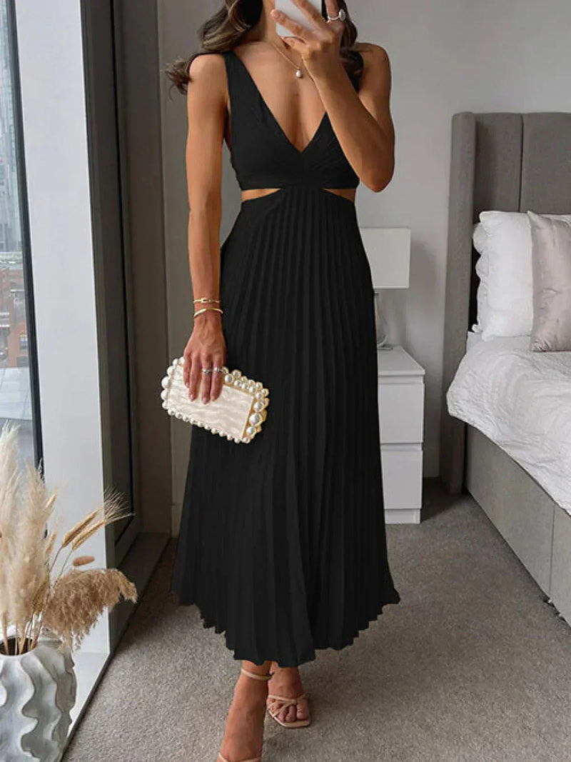 Zampia – Long Dress with Defined Elegance