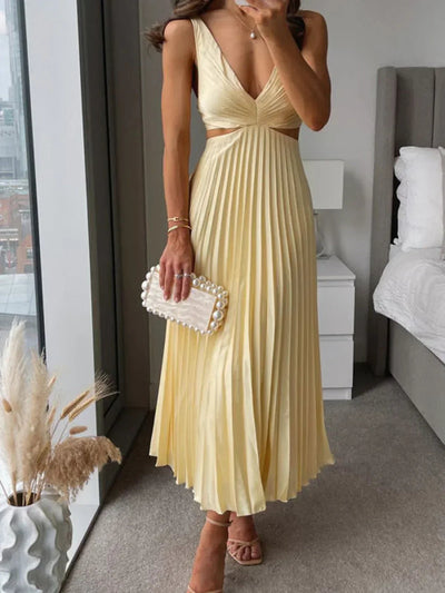 Zampia – Long Dress with Defined Elegance