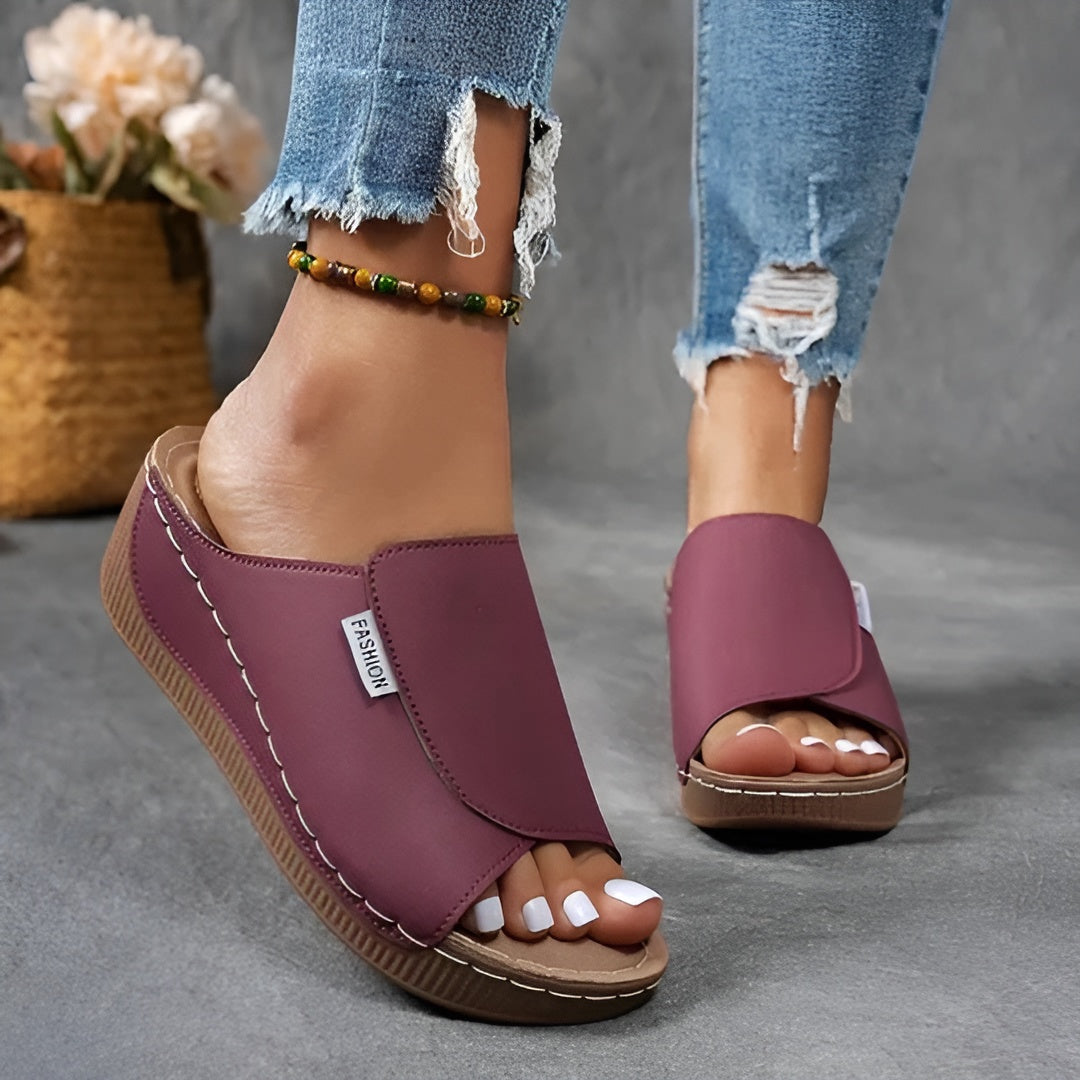Liva™ – Comfortable orthopedic sandals with a sleek design