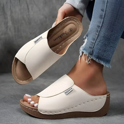 Liva™ – Comfortable orthopedic sandals with a sleek design