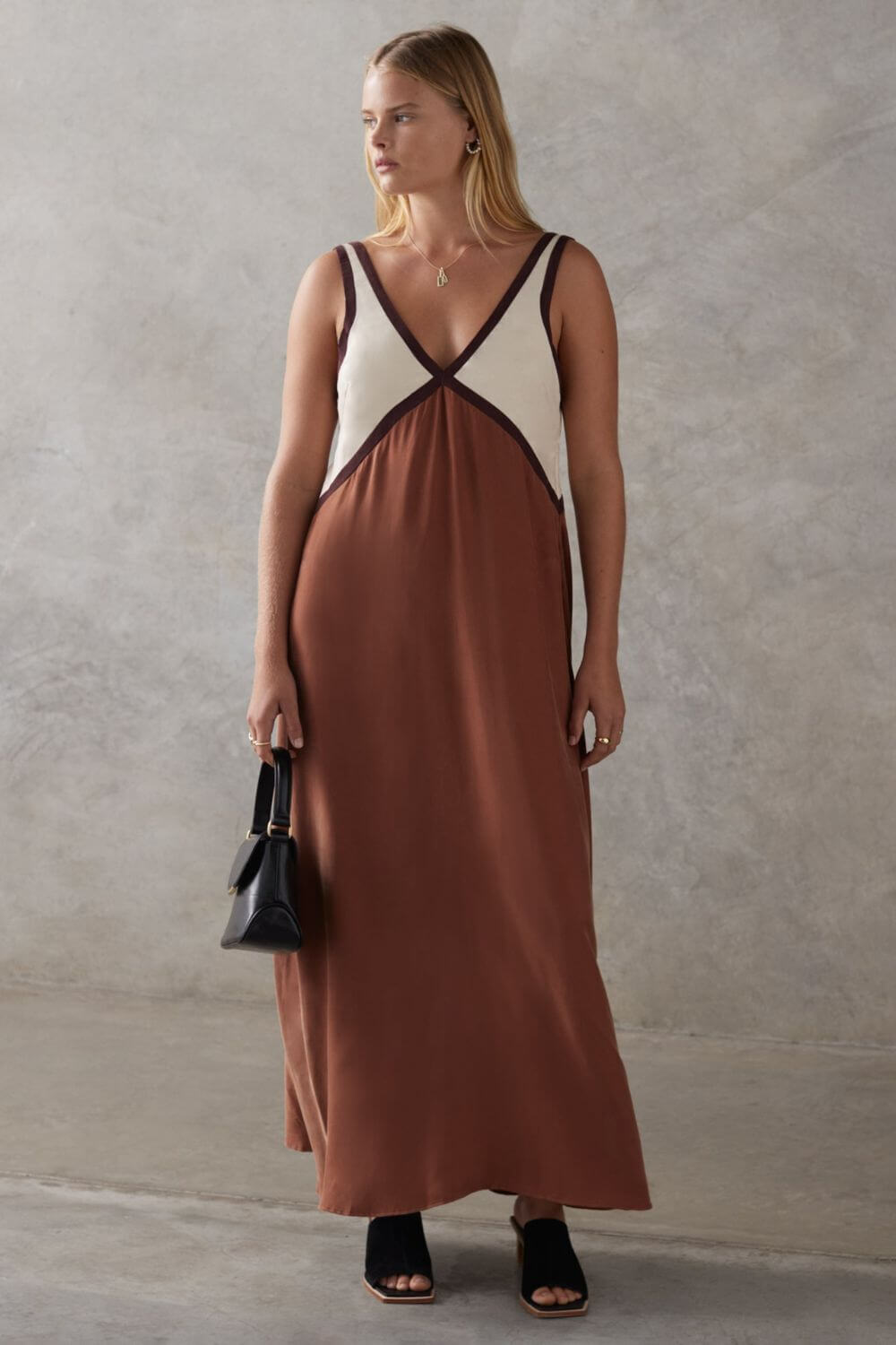 Agate | Midi Dress with Flattering V-Neck in Suede Effect