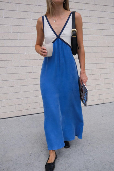 Agate | Midi Dress with Flattering V-Neck in Suede Effect