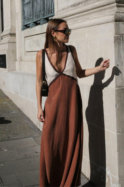 Agate | Midi Dress with Flattering V-Neck in Suede Effect