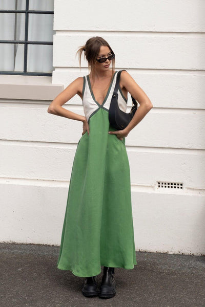 Agate | Midi Dress with Flattering V-Neck in Suede Effect