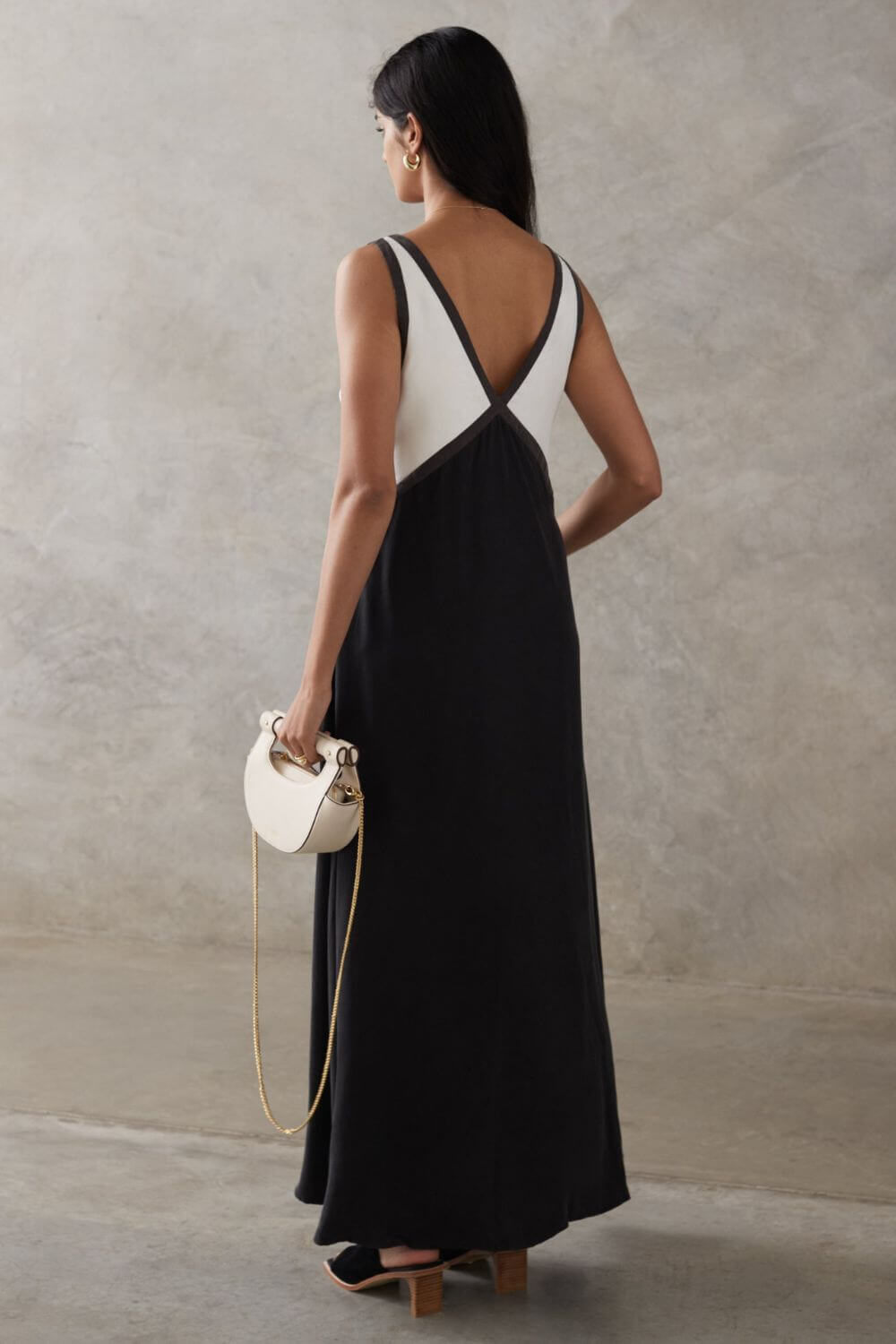 Agate | Midi Dress with Flattering V-Neck in Suede Effect